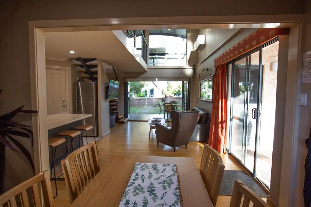 Dunn Bay Village Homes * Дансборо