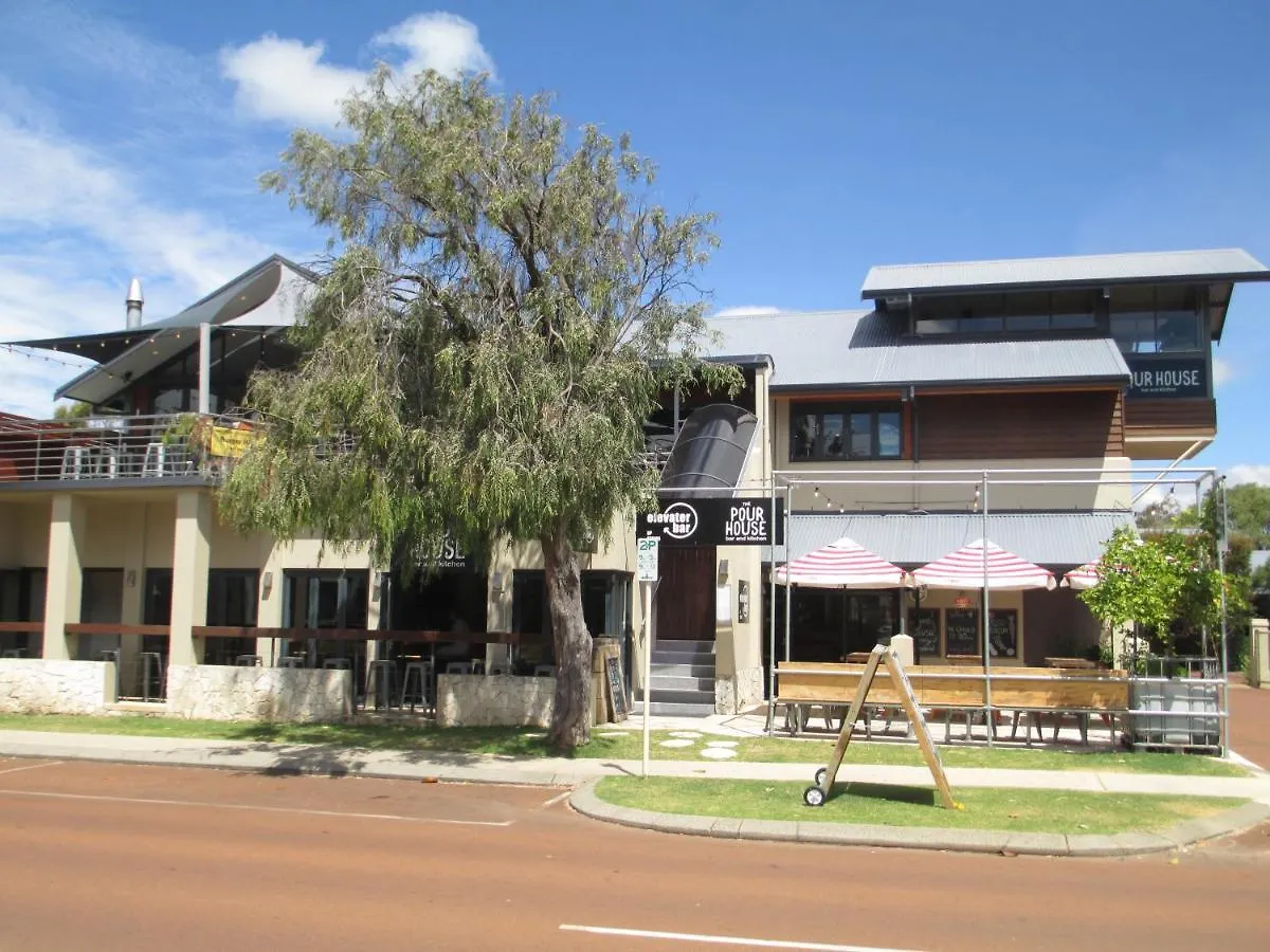 Dunn Bay Village Homes Курортный комплекс *