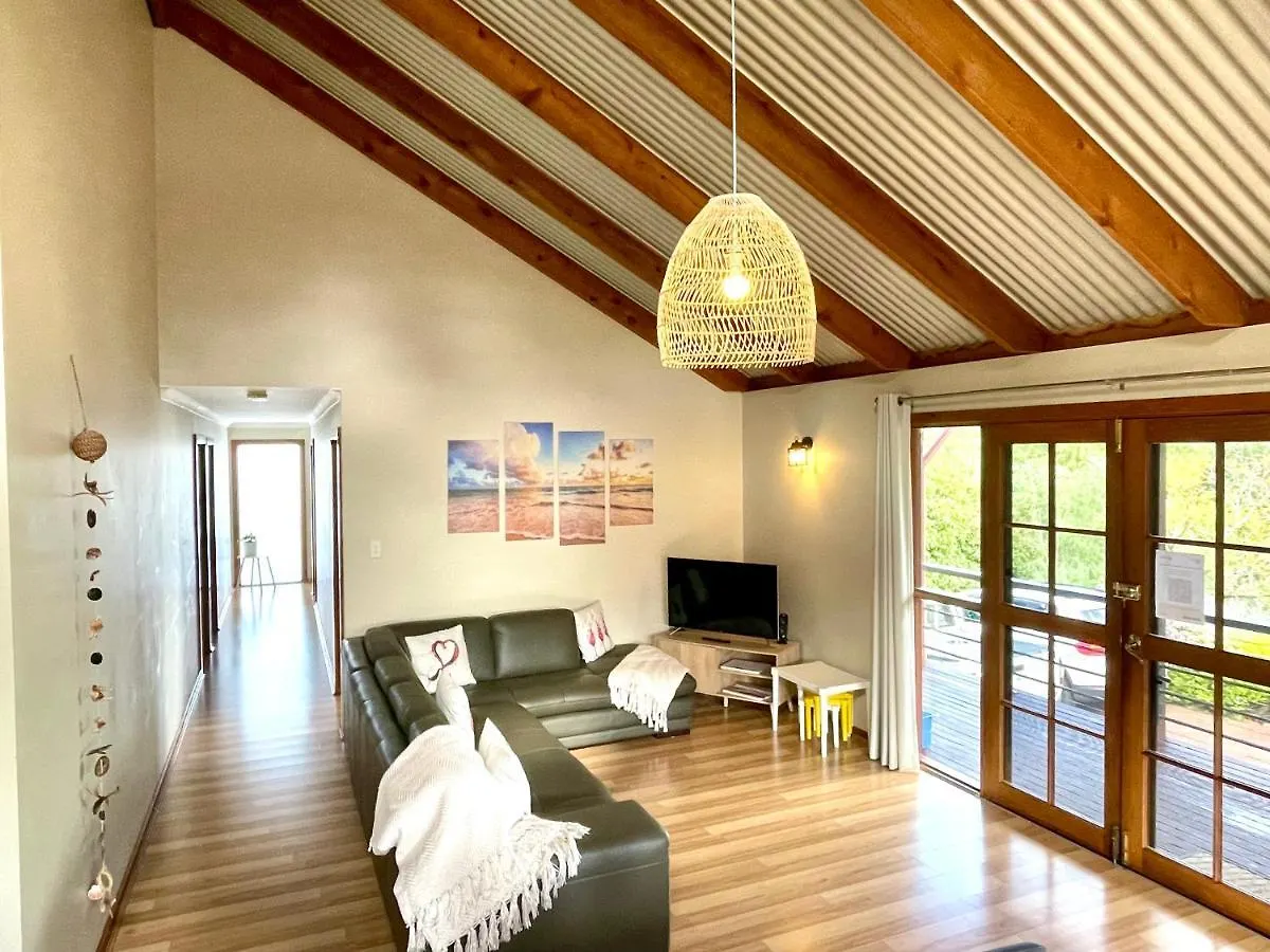 Holiday home The Tree House Dunsborough