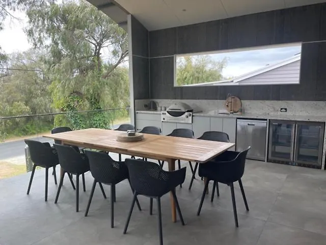 Paradise In Holiday home *