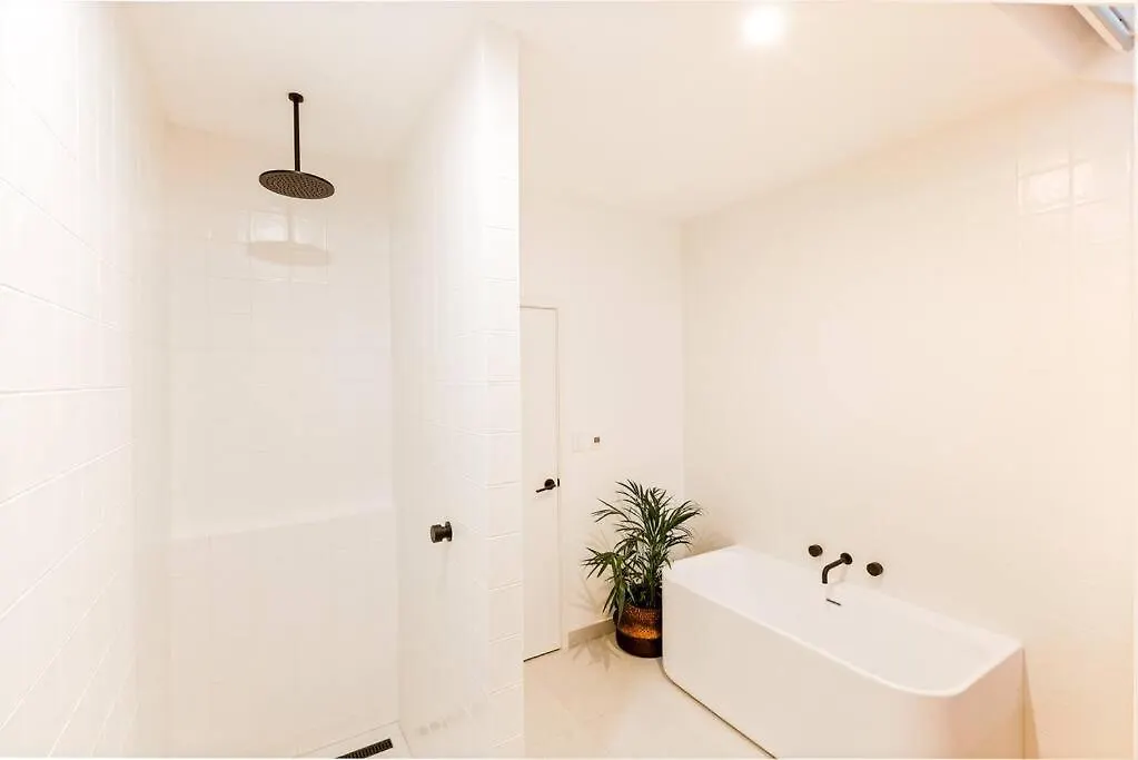 Space+light Lounge By Pool Walk To Town * Dunsborough