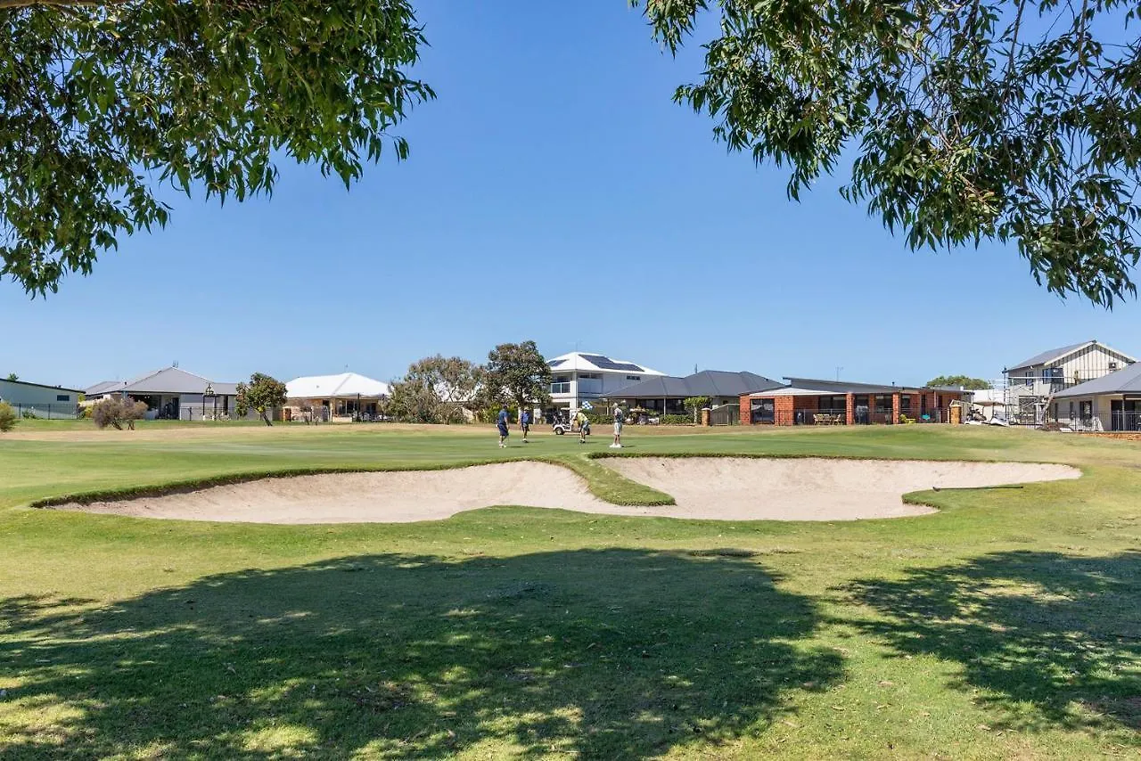 The Links - Fairway Views, Walk To Town, Air-con * Dunsborough