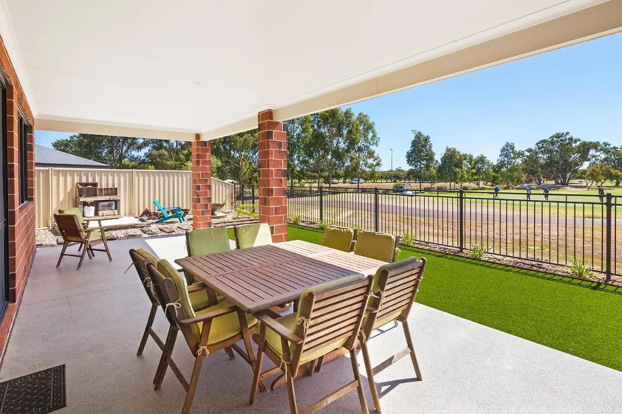 The Links - Fairway Views, Walk To Town, Air-con Dunsborough