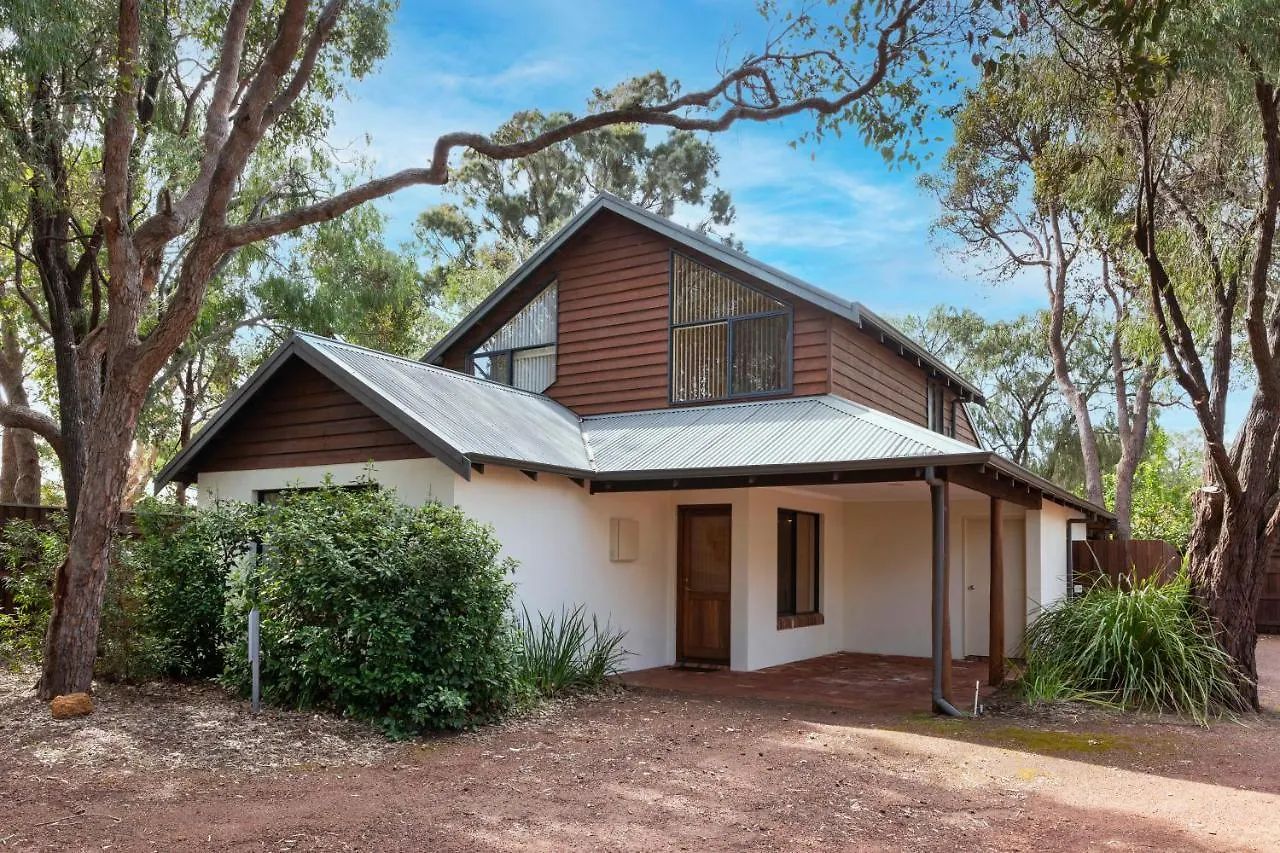 Shady Shack * Dunsborough