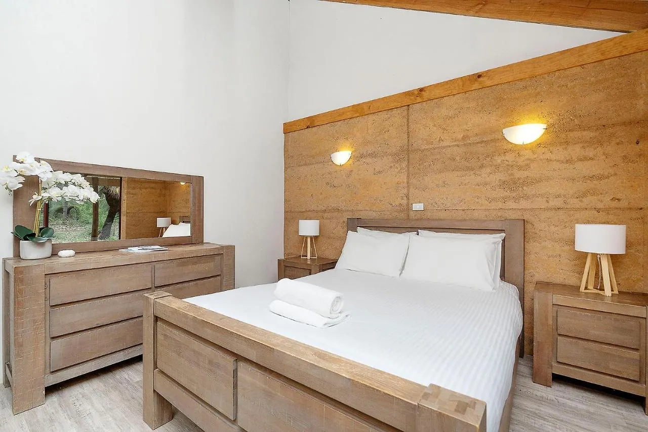Grasstree - Woodstone Estate Holiday home *