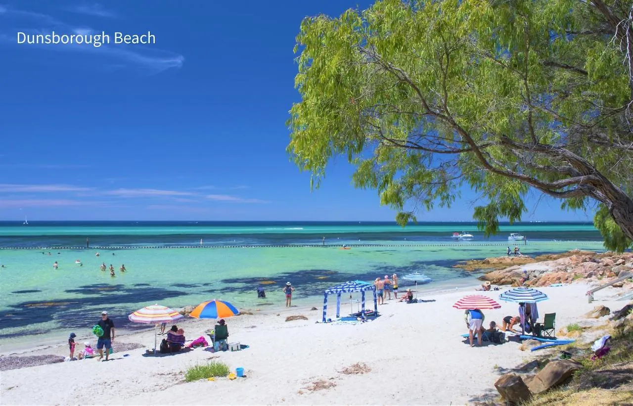 Fairway Retreat - Relax In Style! 5 Minutes To The Sandy Coves Of Geographe Bay