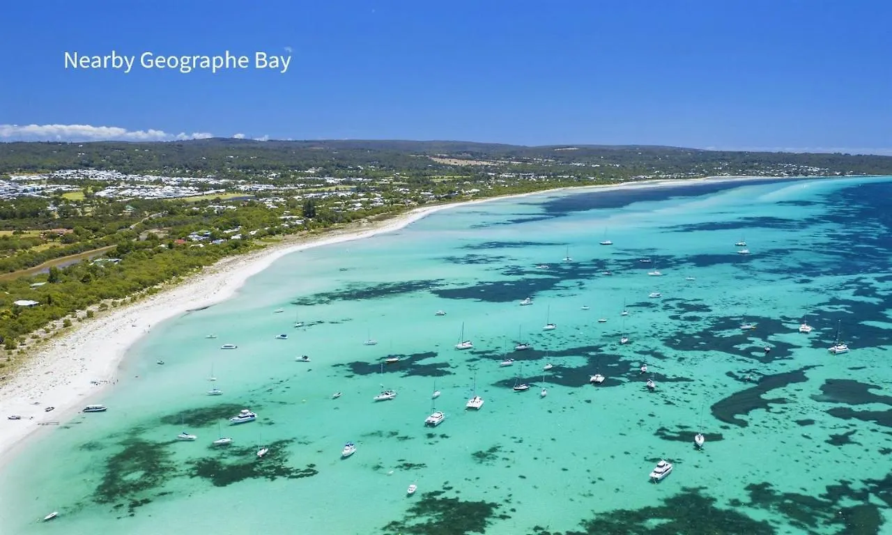 Holiday home Fairway Retreat - Relax In Style! 5 Minutes To The Sandy Coves Of Geographe Bay *