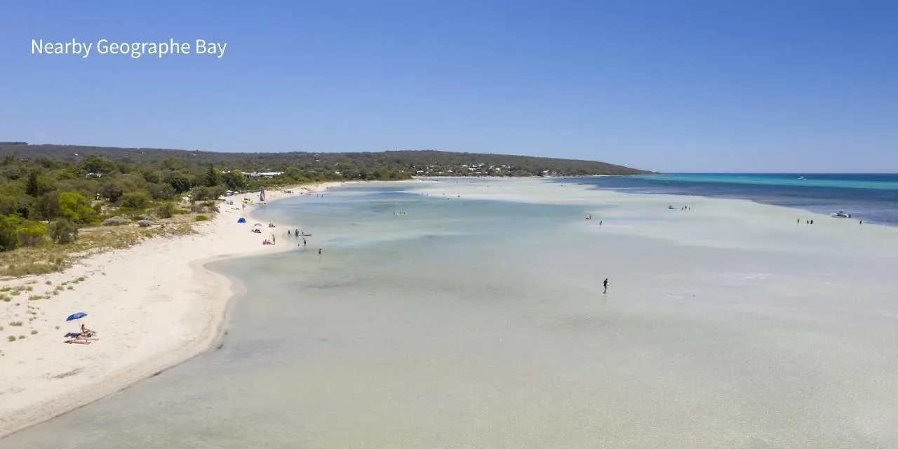 Holiday home Fairway Retreat - Relax In Style! 5 Minutes To The Sandy Coves Of Geographe Bay *