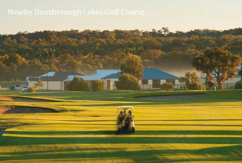 Fairway Retreat - Relax In Style! 5 Minutes To The Sandy Coves Of Geographe Bay * Dunsborough