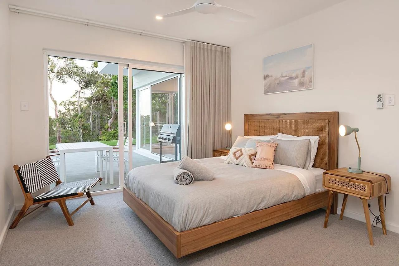 Stunning Coastal 5 Bed Amazing Ocean Views Holiday home *