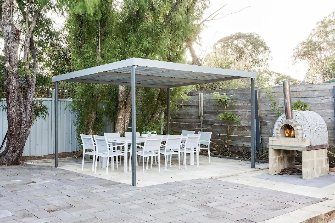 Rooftop Retreat * Dunsborough