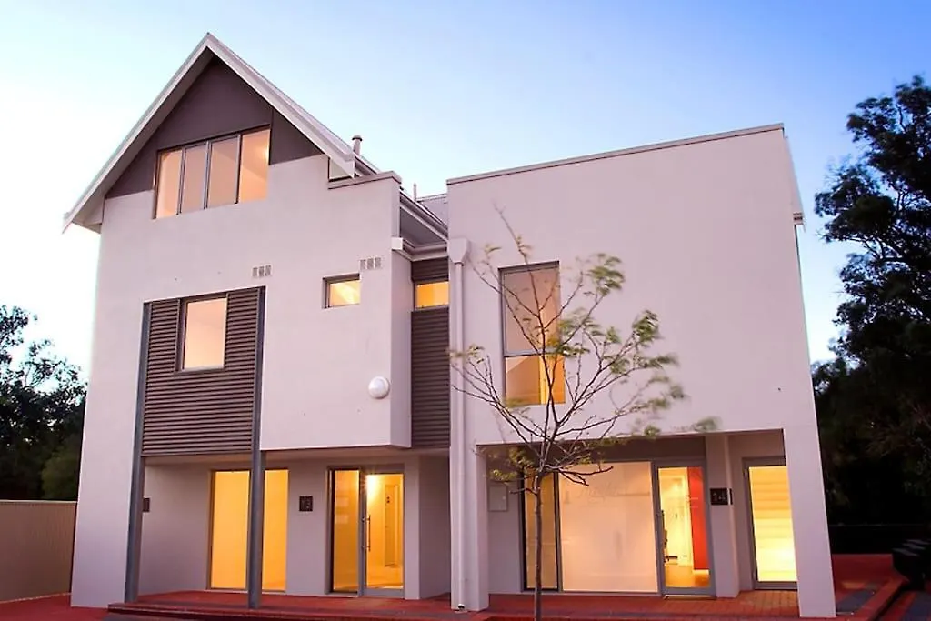 8 'aquilla' @ Bay View Centro, * Dunsborough