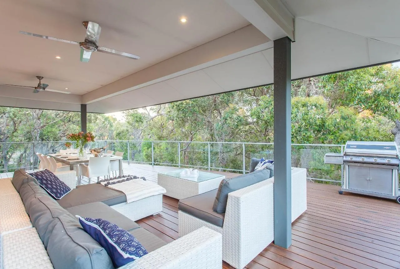 Deck House I Private