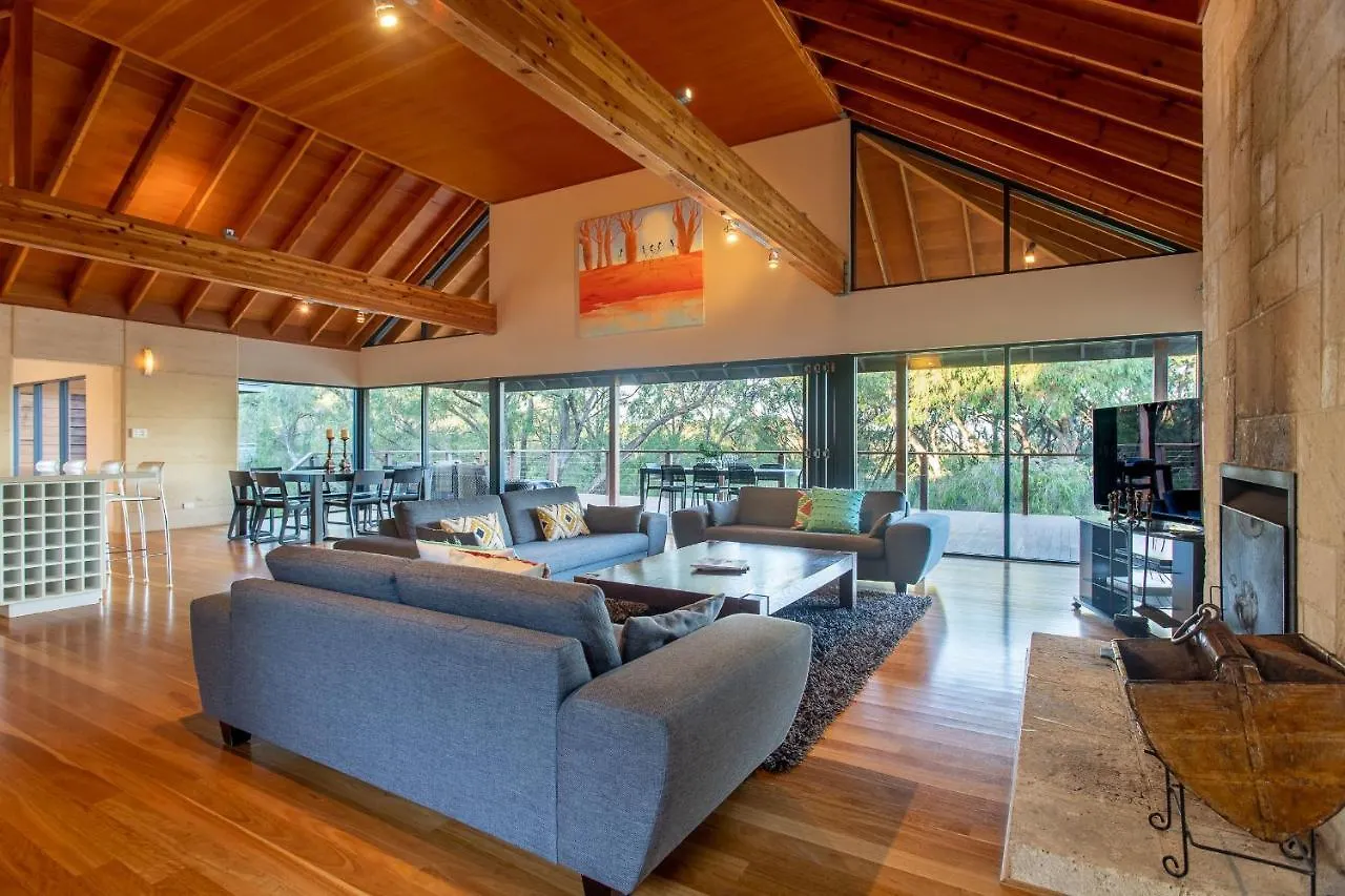 Makesh I Private Holiday home *