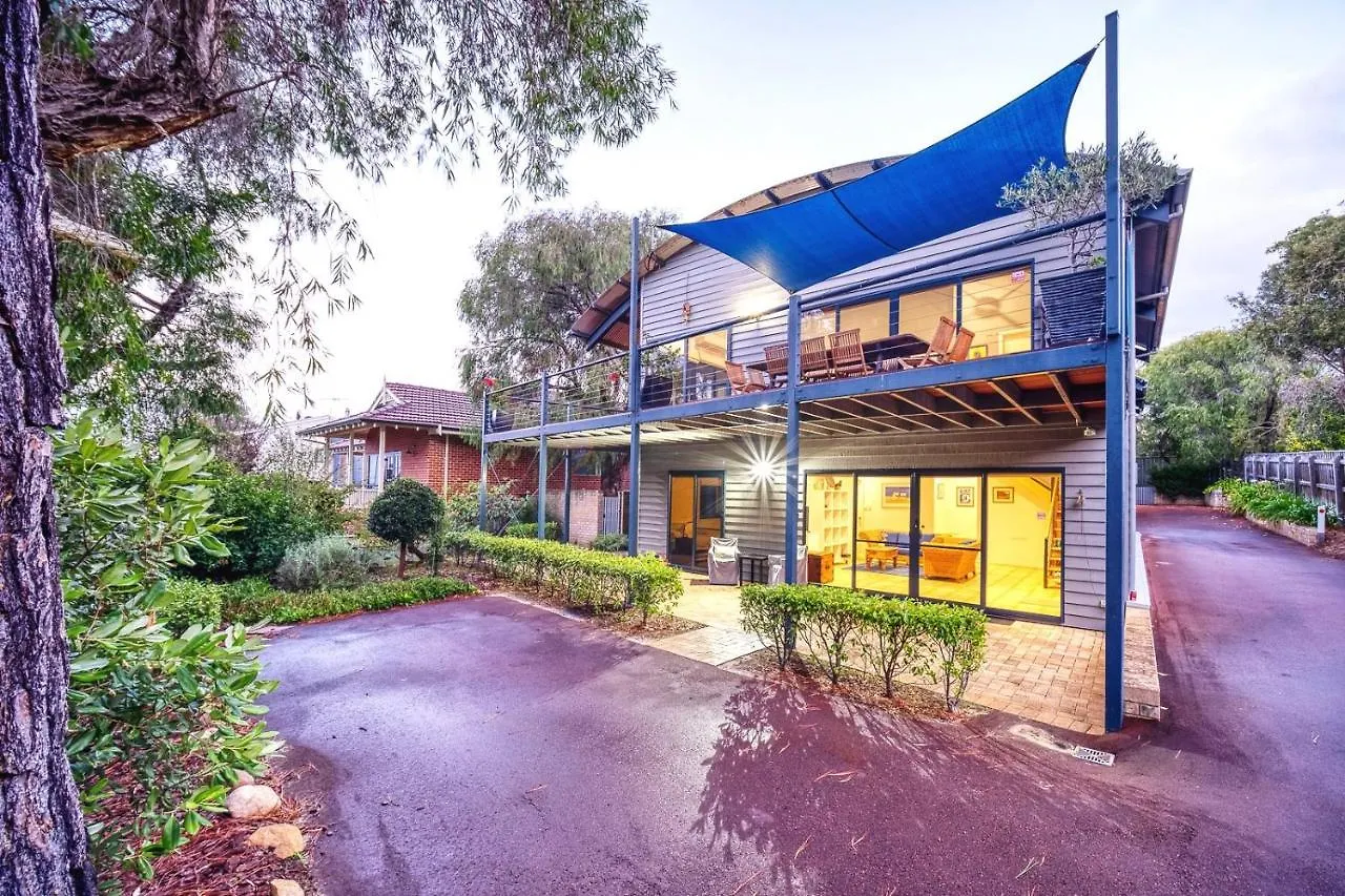 Paradise - Perfect Location In The Heart Of Old