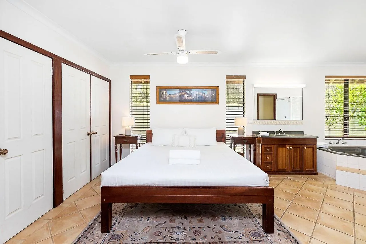 Eagle Bay - 1 Street Back From Stunning Eagle Bay! Holiday home