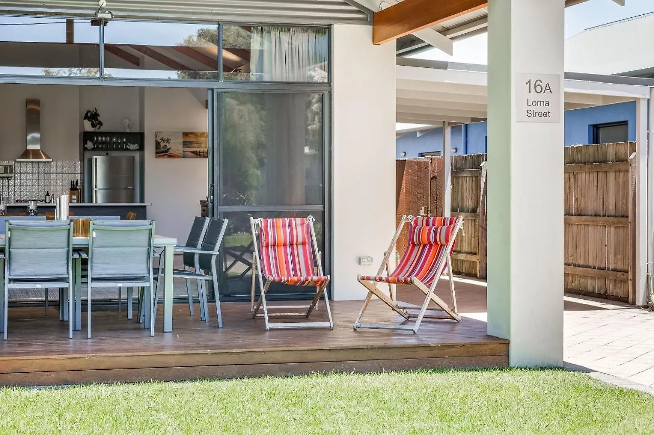 Holiday home Footsteps By The Bay *