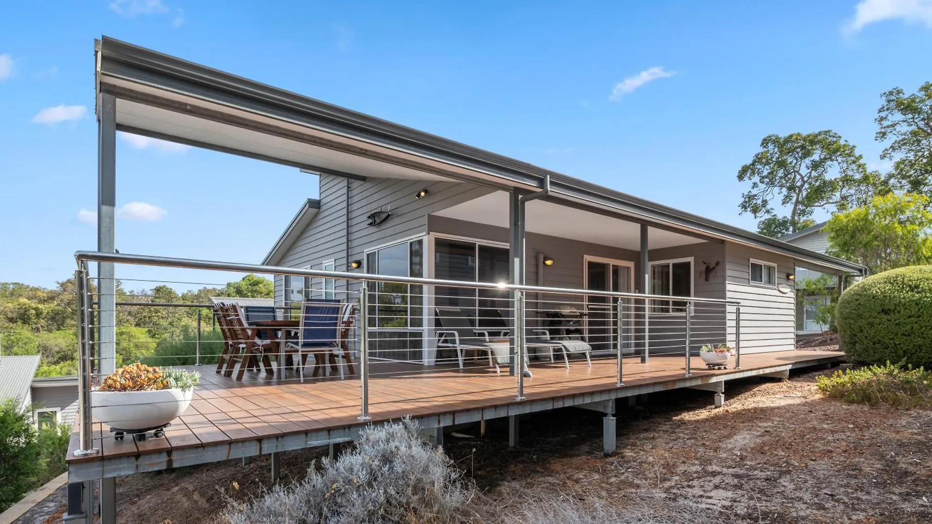 Holiday home Surfs Up