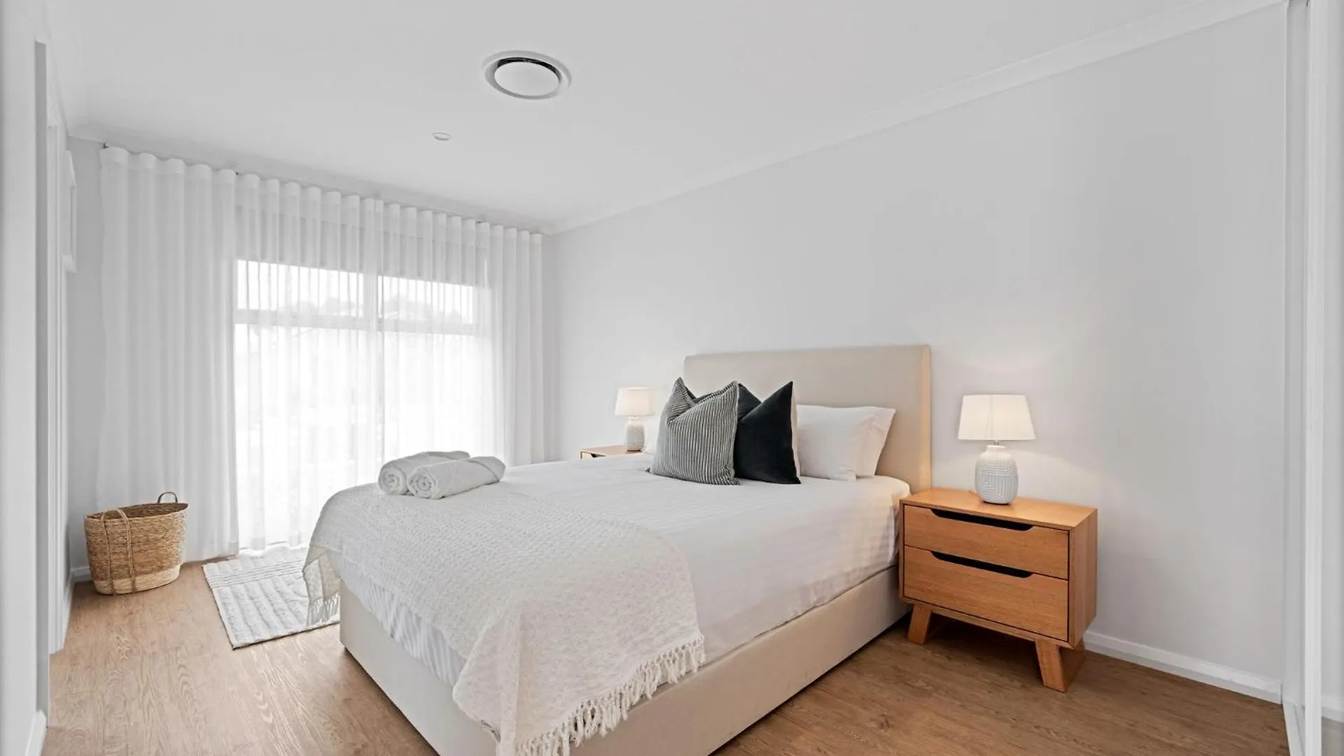 Solkis - Walk To Town, Next To Golf Course Holiday home Dunsborough