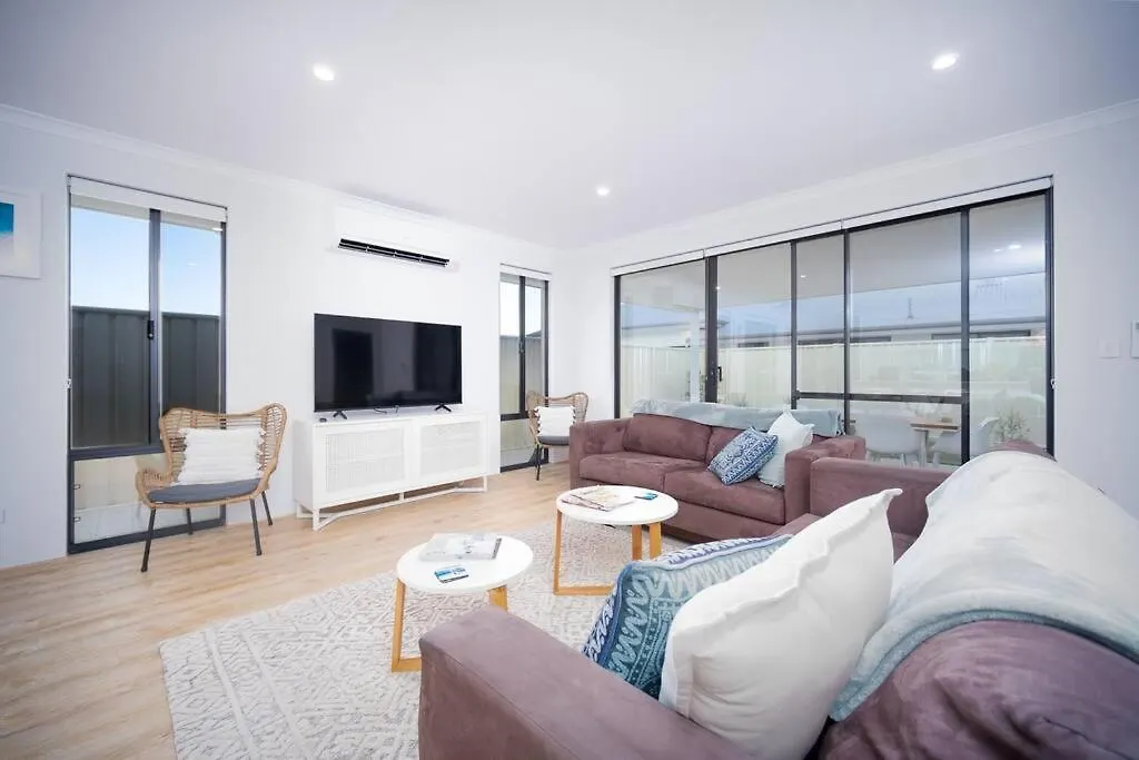 Holiday home Shoreacres Retreat - Your Next In Paradise *