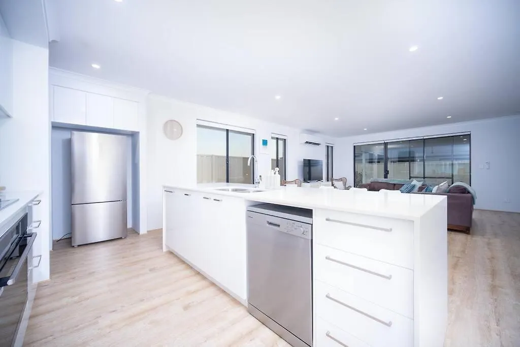 Holiday home Shoreacres Retreat - Your Next In Paradise