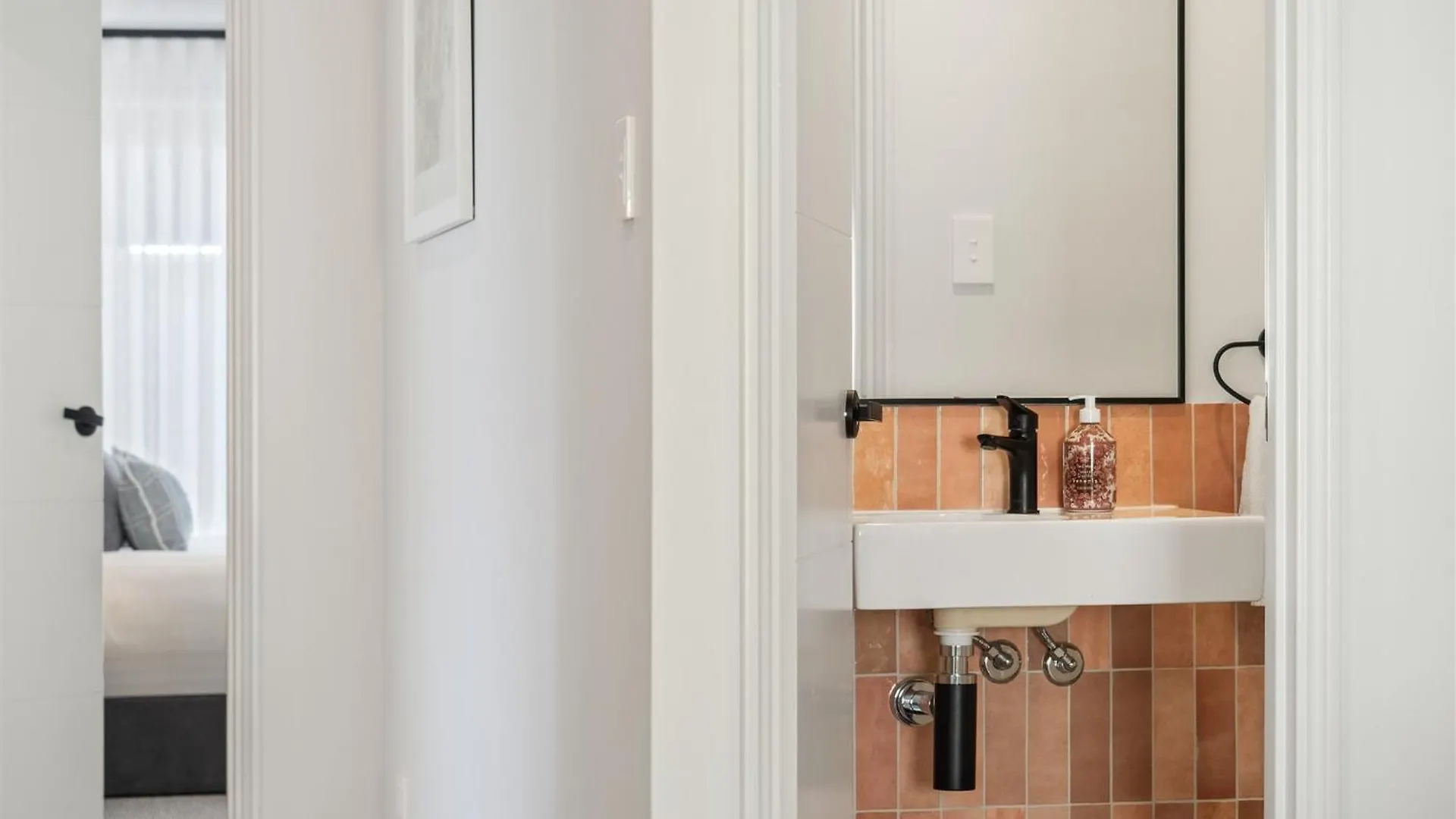 Solkis - Walk To Town, Next To Golf Course Holiday home Dunsborough