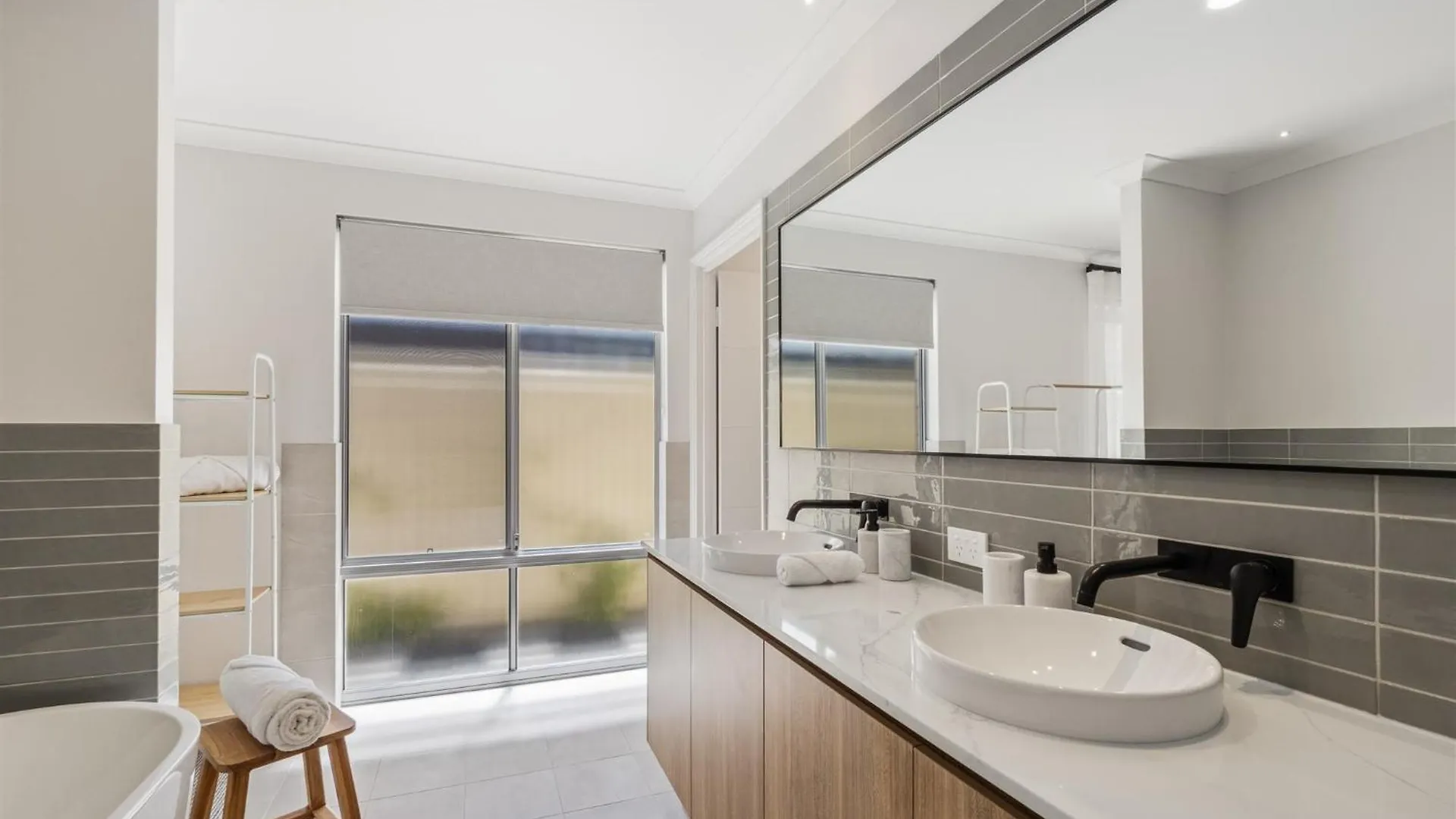 Solkis - Walk To Town, Next To Golf Course