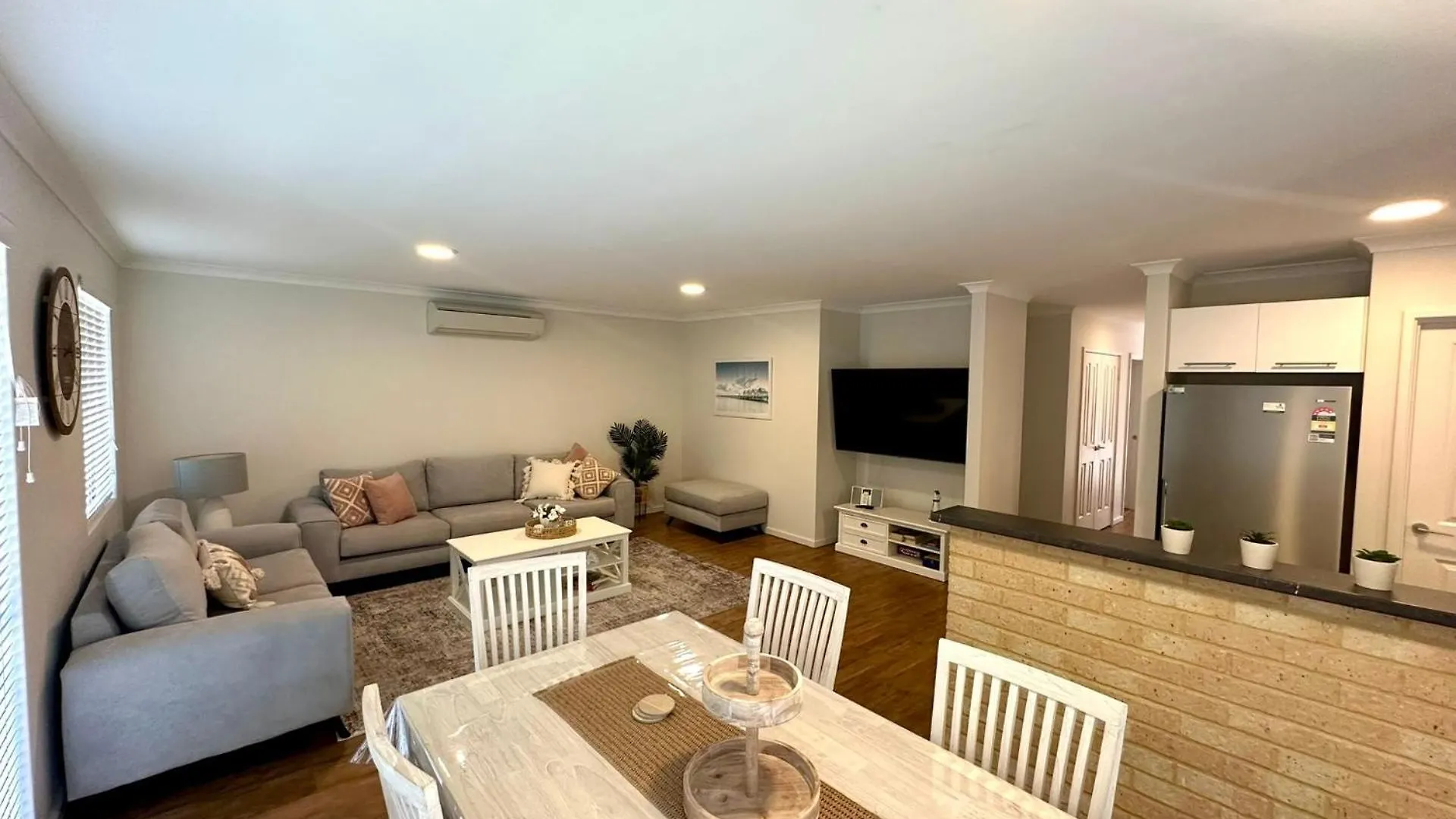 2 * Dunsborough