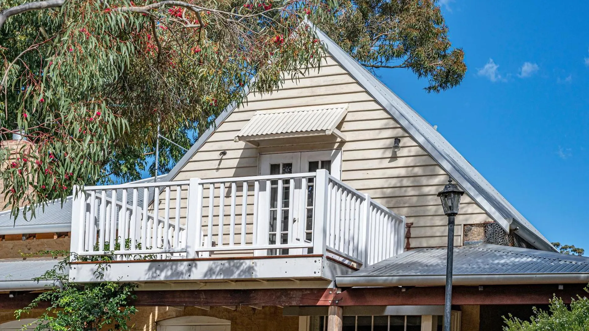 Sea Breeze Holiday home *