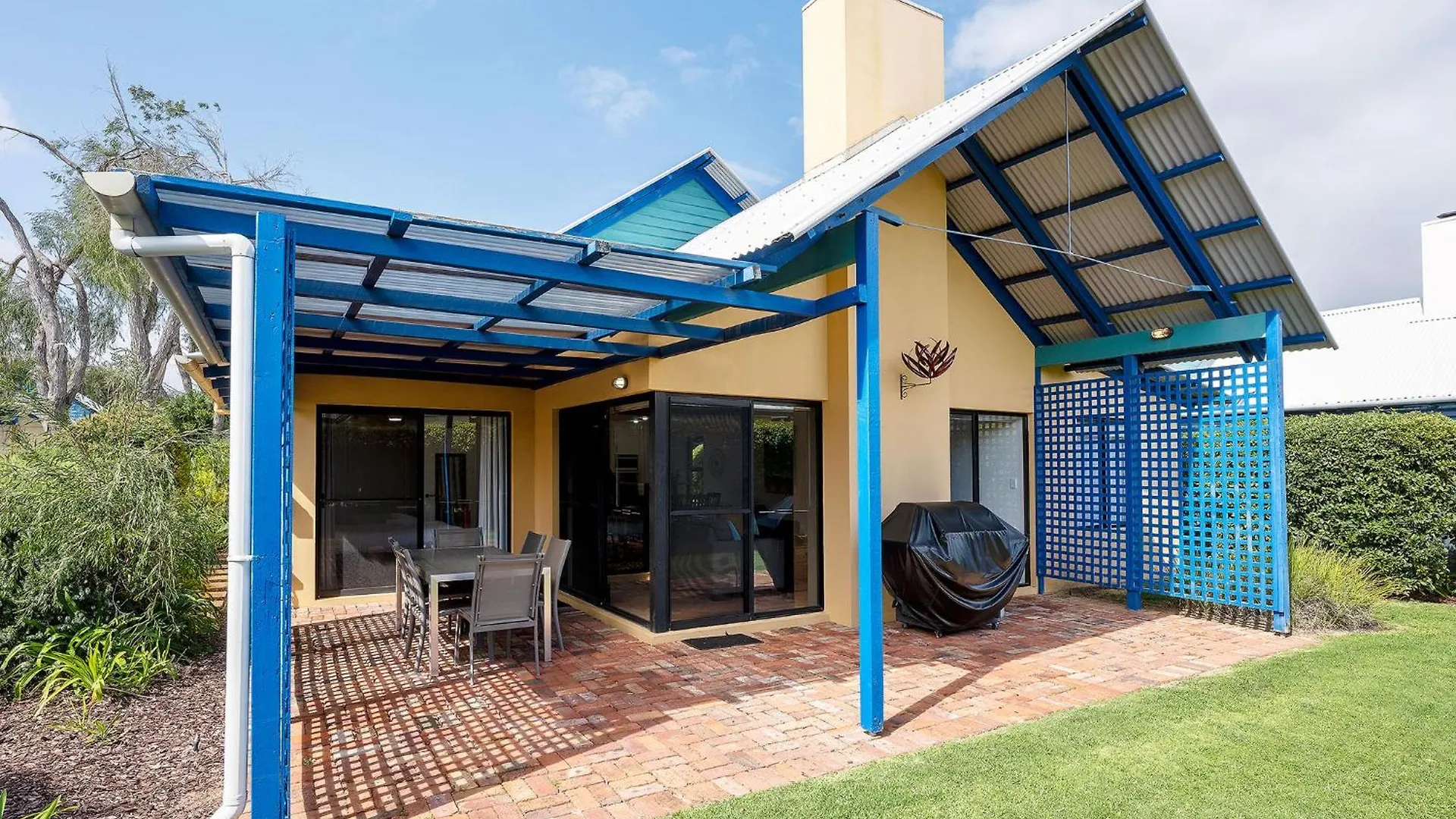 Dunsborough Beach Cottages 4*