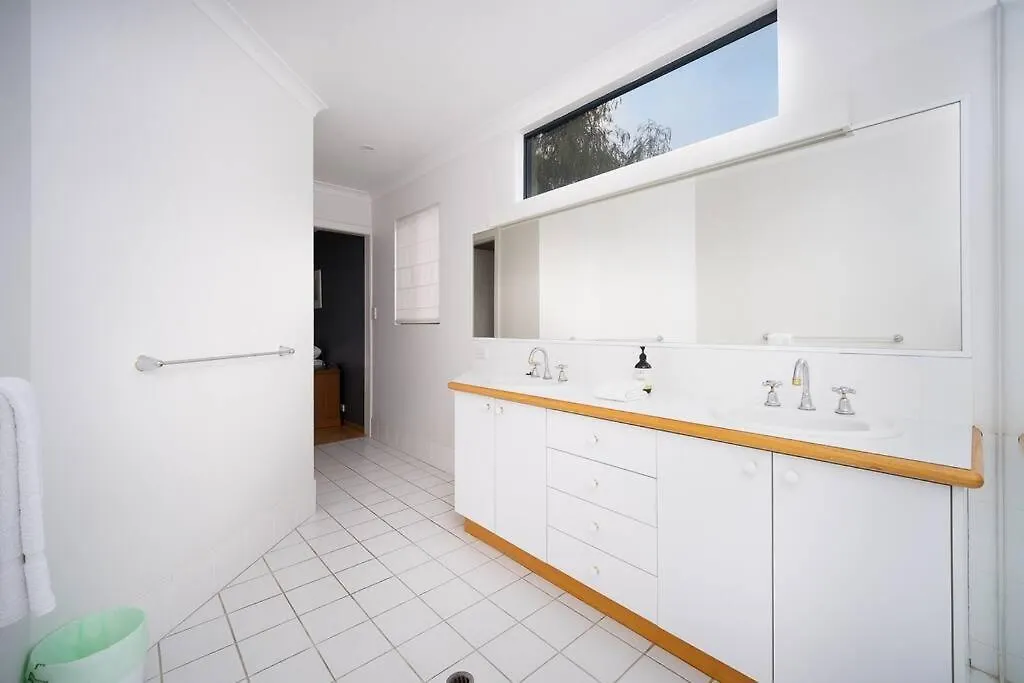 Paradiso Pet-friendly Beachside Bliss Holiday home