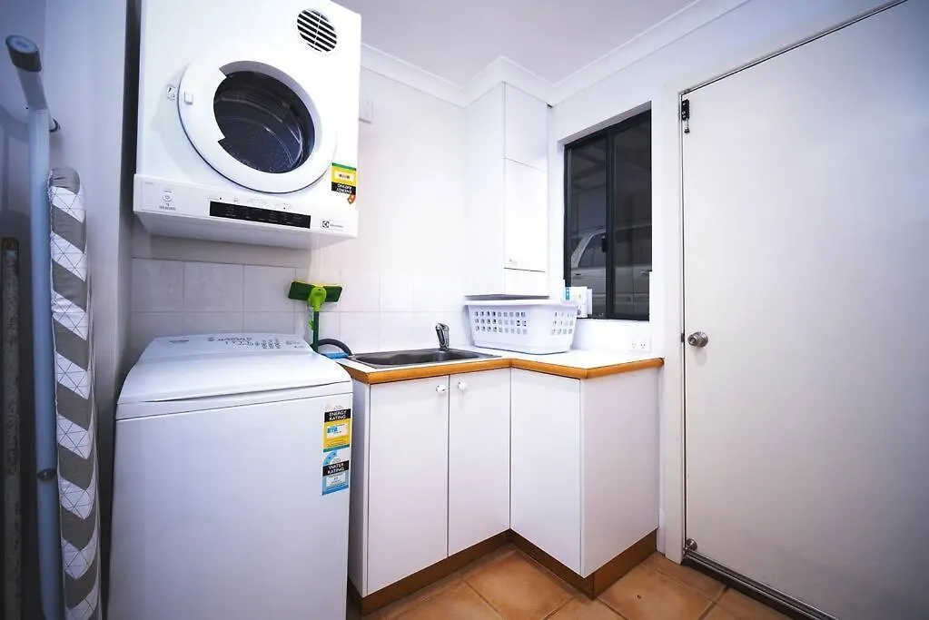 Paradiso Pet-friendly Beachside Bliss *