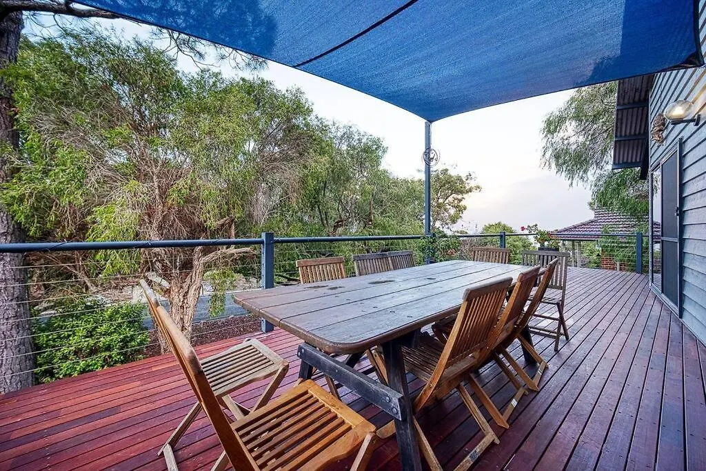 Paradiso Pet-friendly Beachside Bliss *