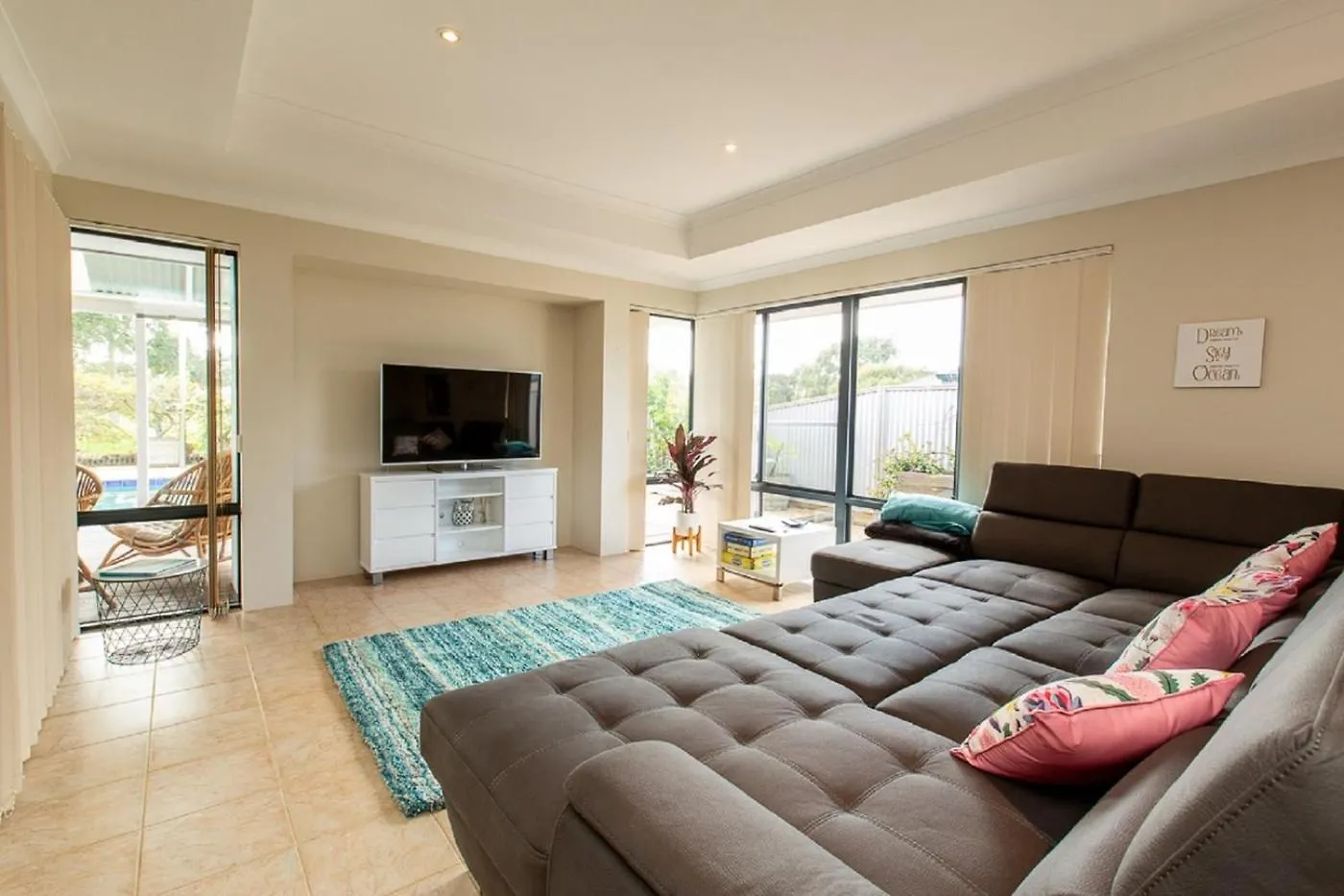 Pool & Putt Paradise, Family Friendly, Pool, Wifi Dunsborough