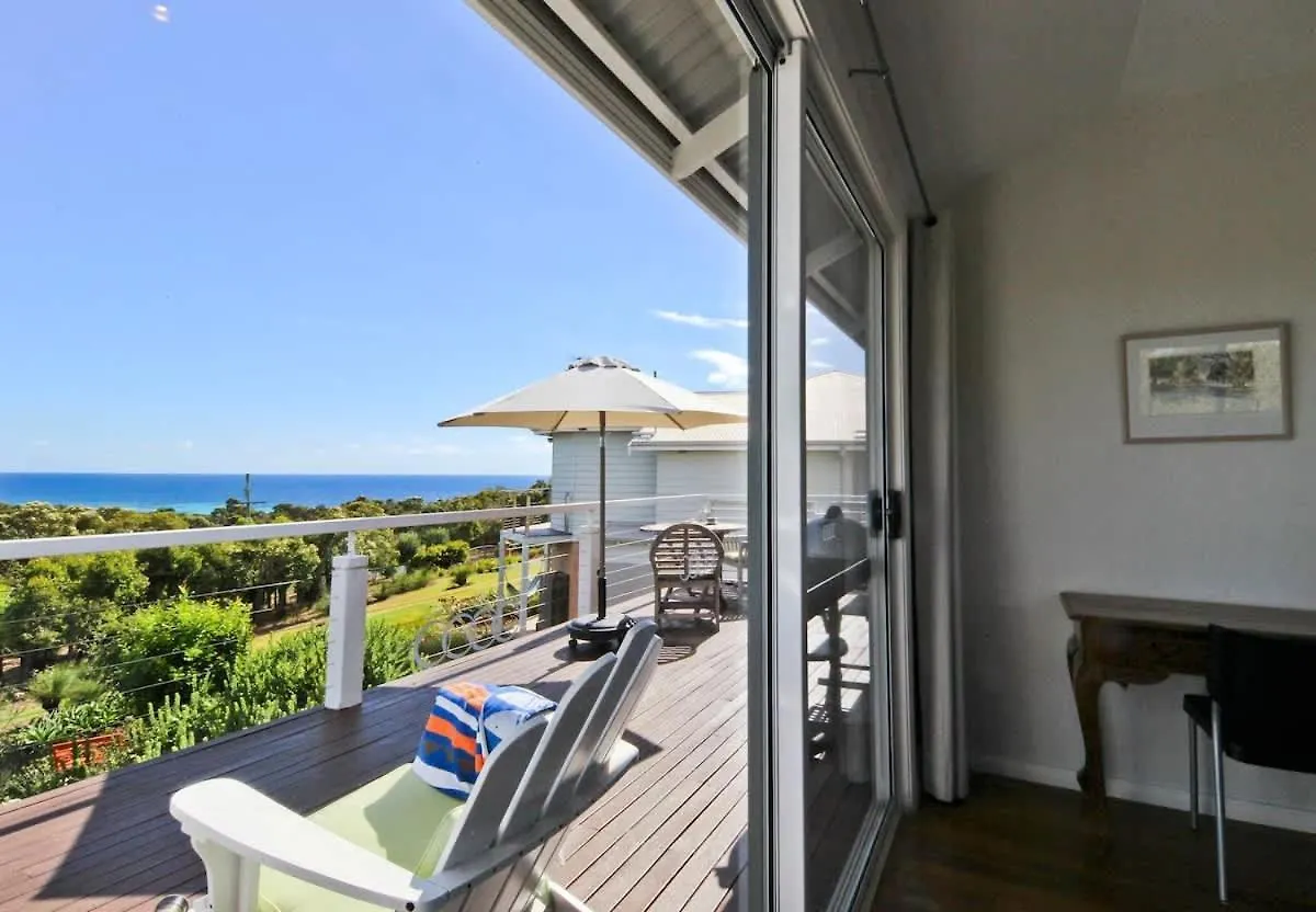 The Whale Lookout, Eagle Bay