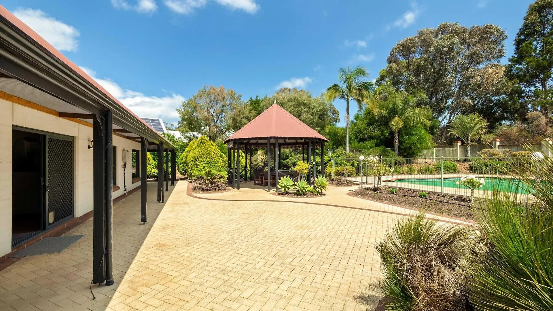 Holiday home Carinya Cove - Swimming Pool, Pet Friendly, Fireplace *