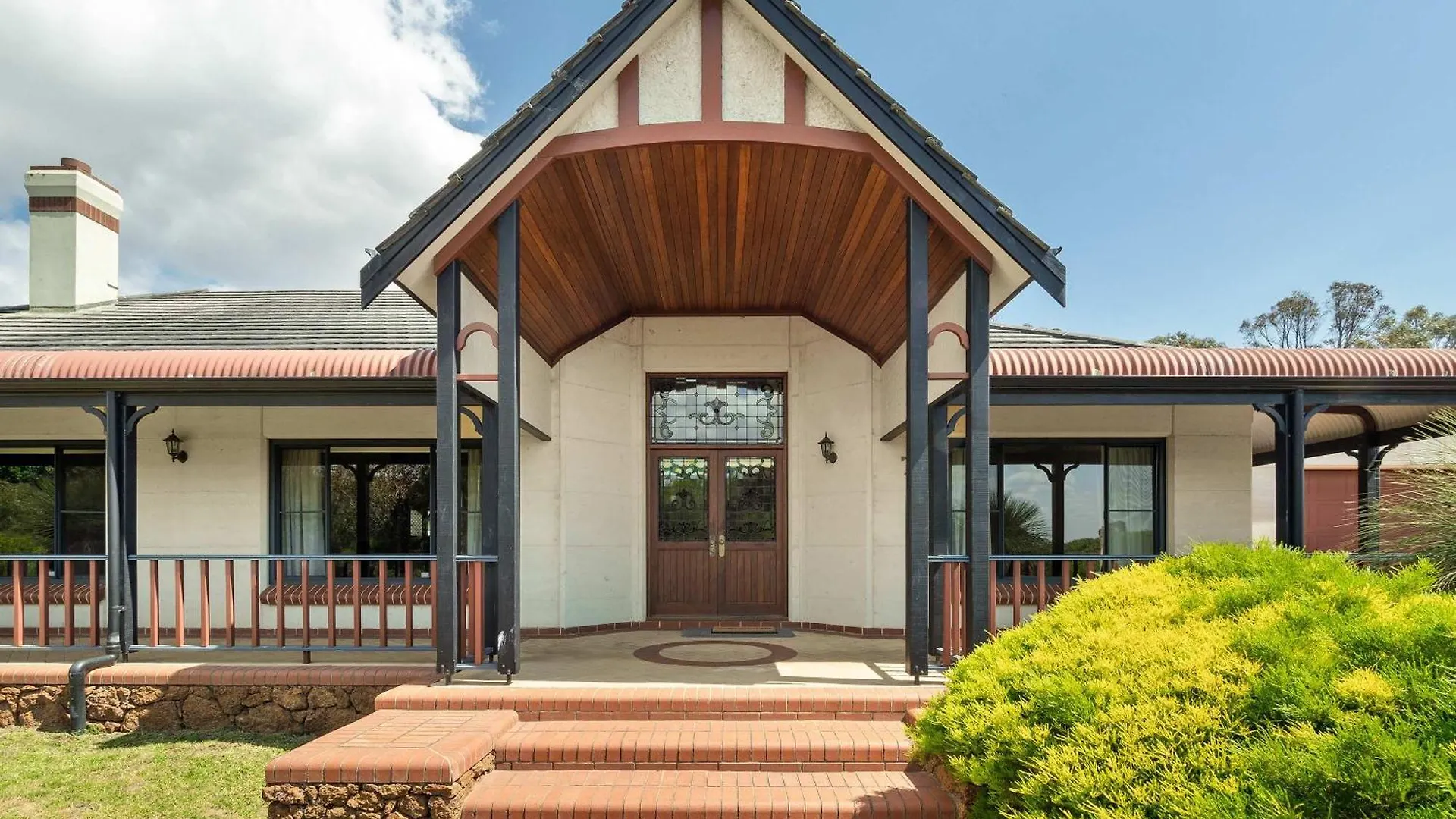 Holiday home Carinya Cove - Swimming Pool, Pet Friendly, Fireplace *
