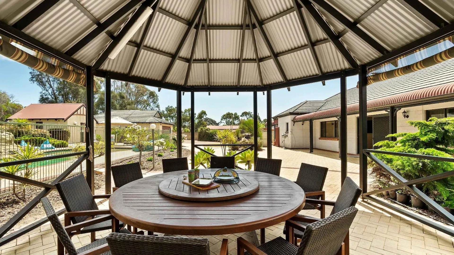 Carinya Cove - Swimming Pool, Pet Friendly, Fireplace