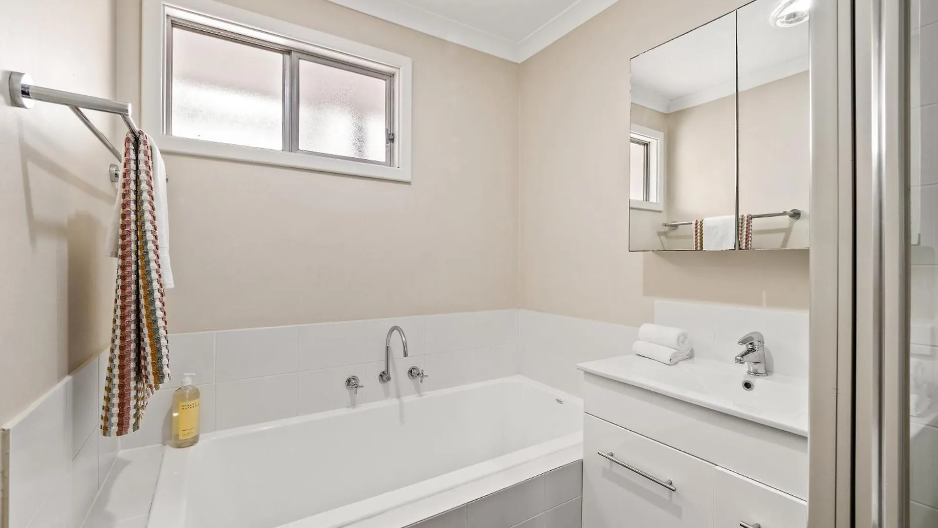Eagle Bay House - 300m To The Beach! * Dunsborough