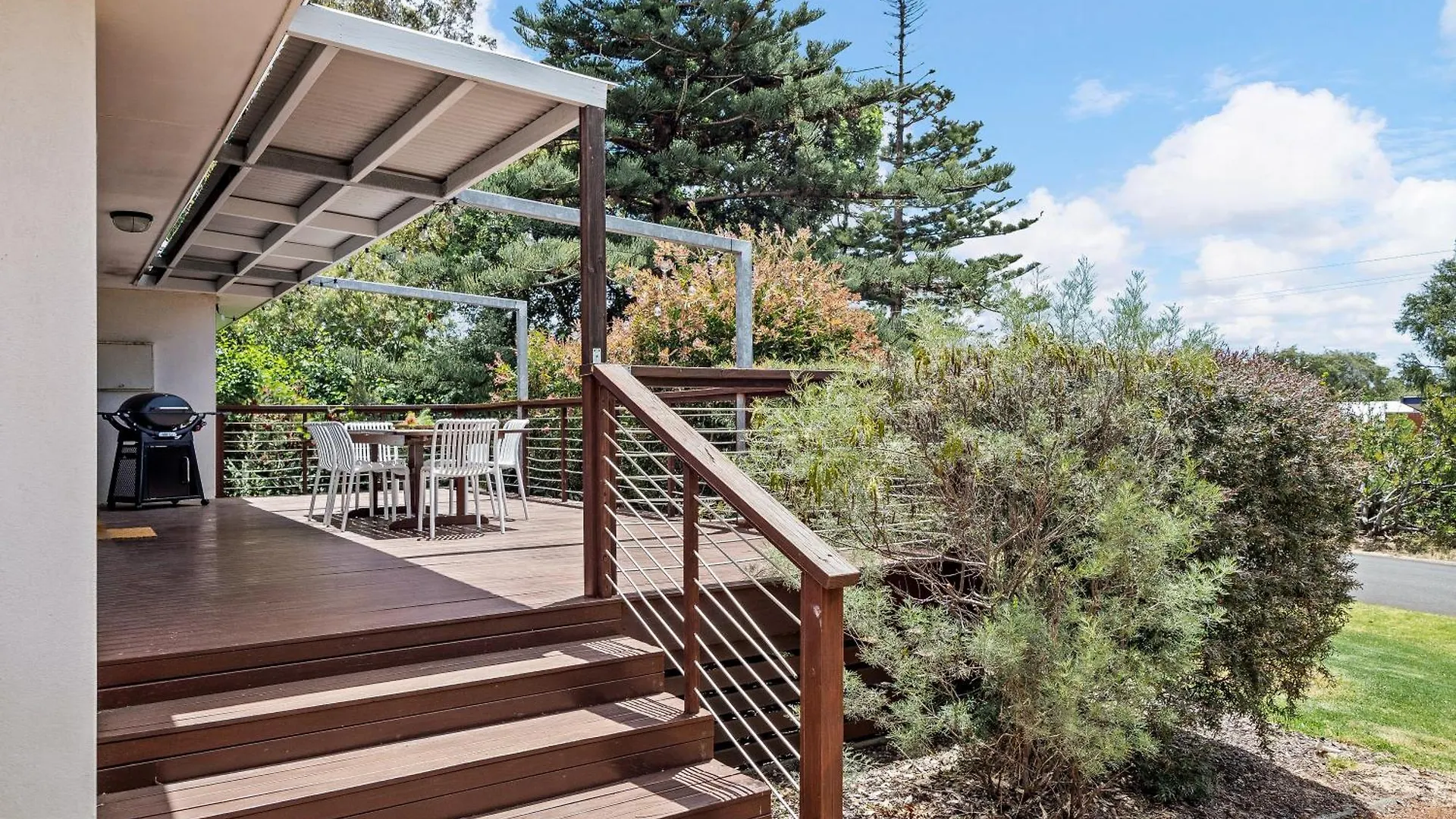 Eagle Bay House - 300m To The Beach! *