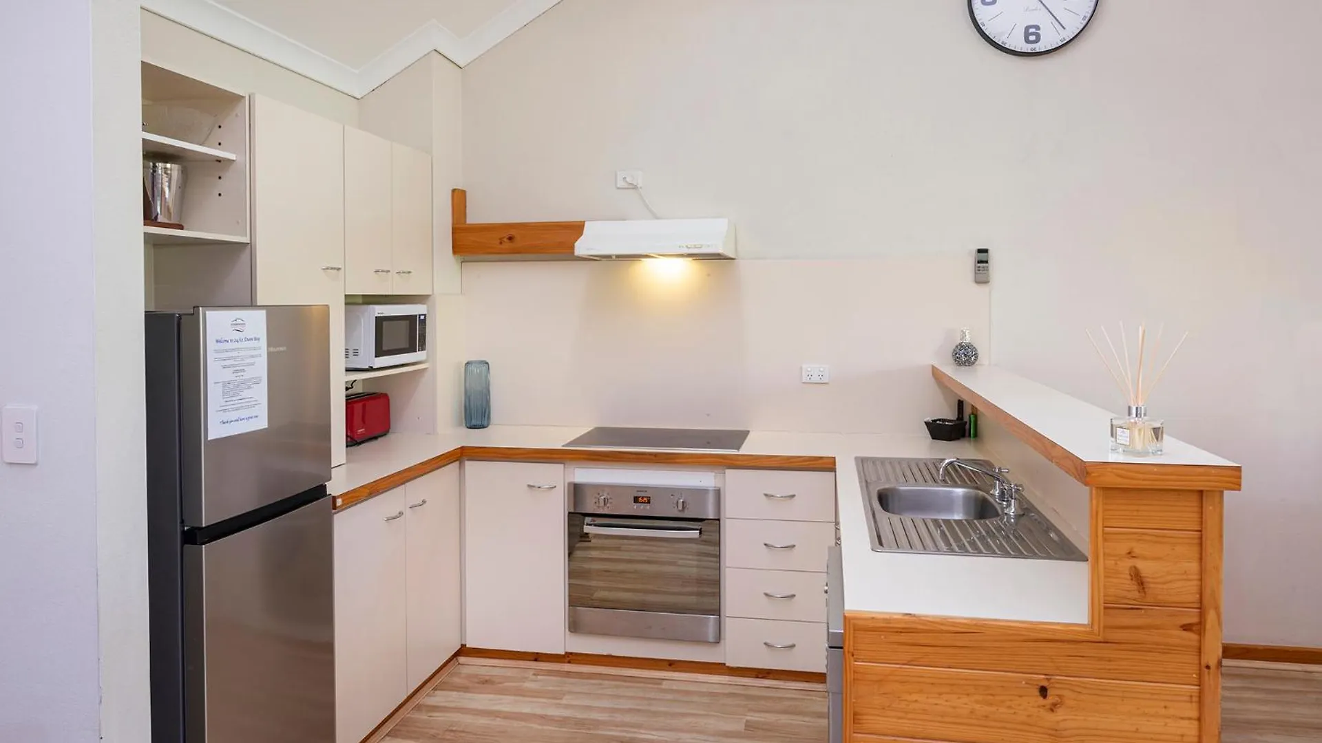 Resort Bay Village 4*