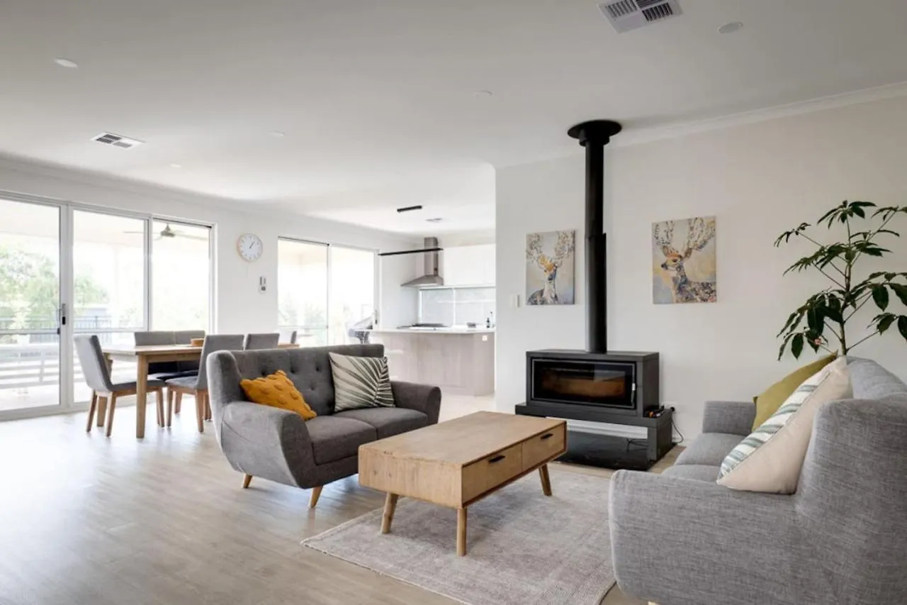 Delightfully Relaxing Retreat In *