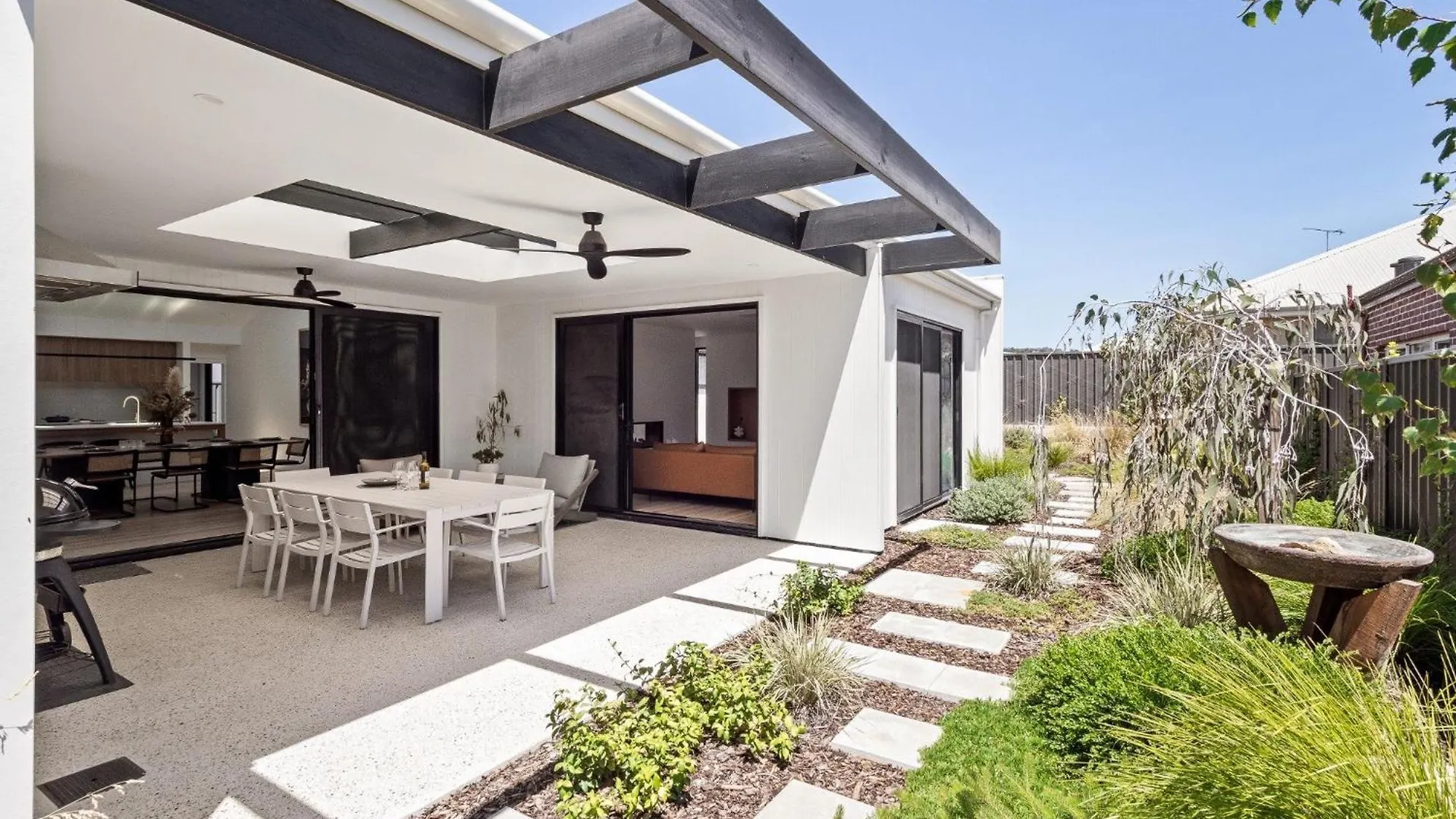 Amila - Location With Designed Spaces
