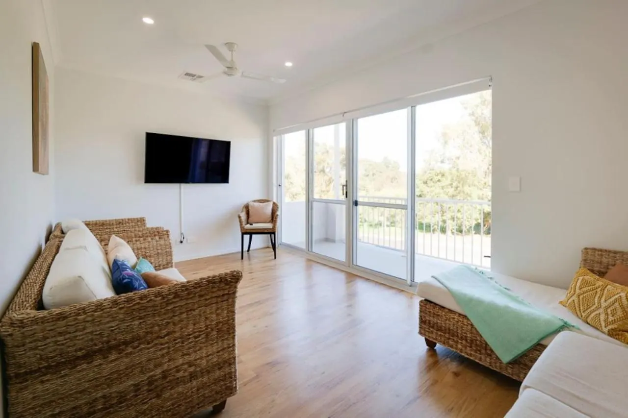 Holiday home Terrific Pet Friendly In
