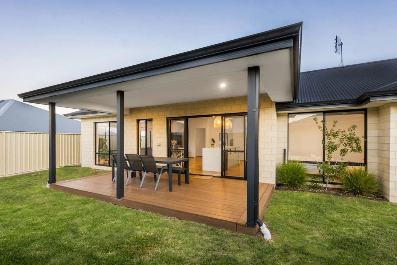 Pet-friendly. Bright And Spacious Holiday home *