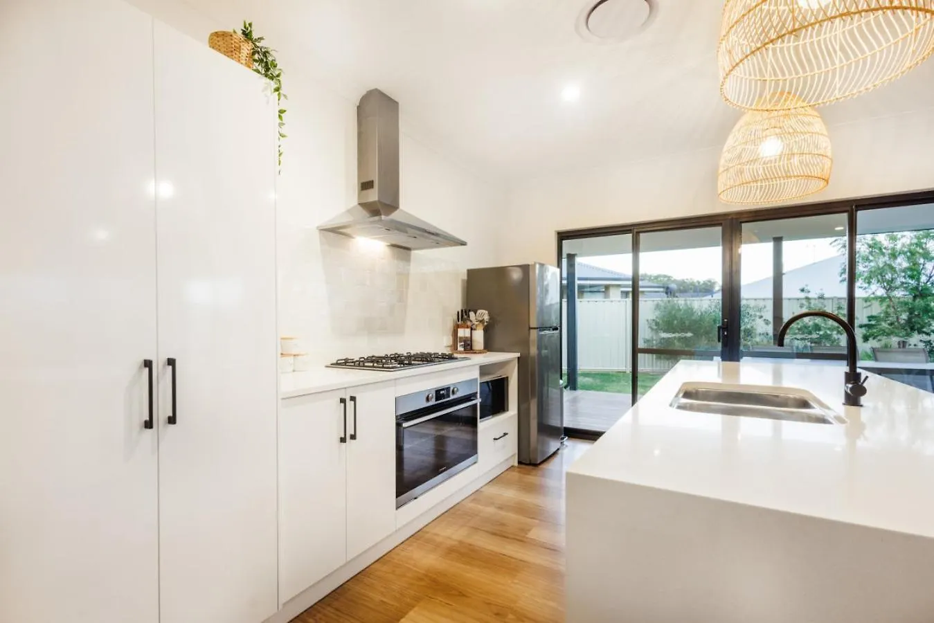 Pet-friendly. Bright And Spacious Holiday home *