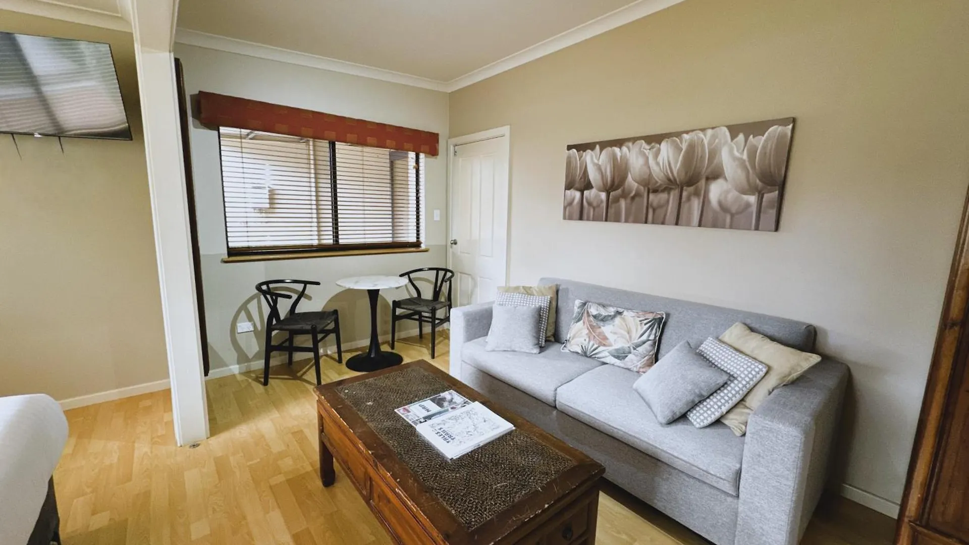 Bay Village Dunsborough 4*