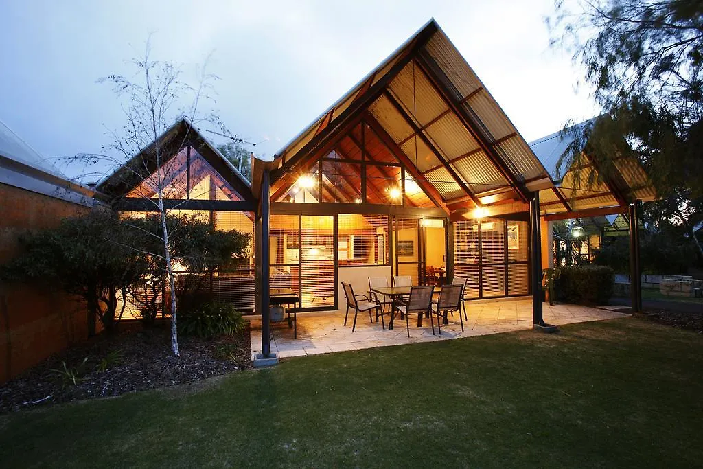 Whalers Cove Vila