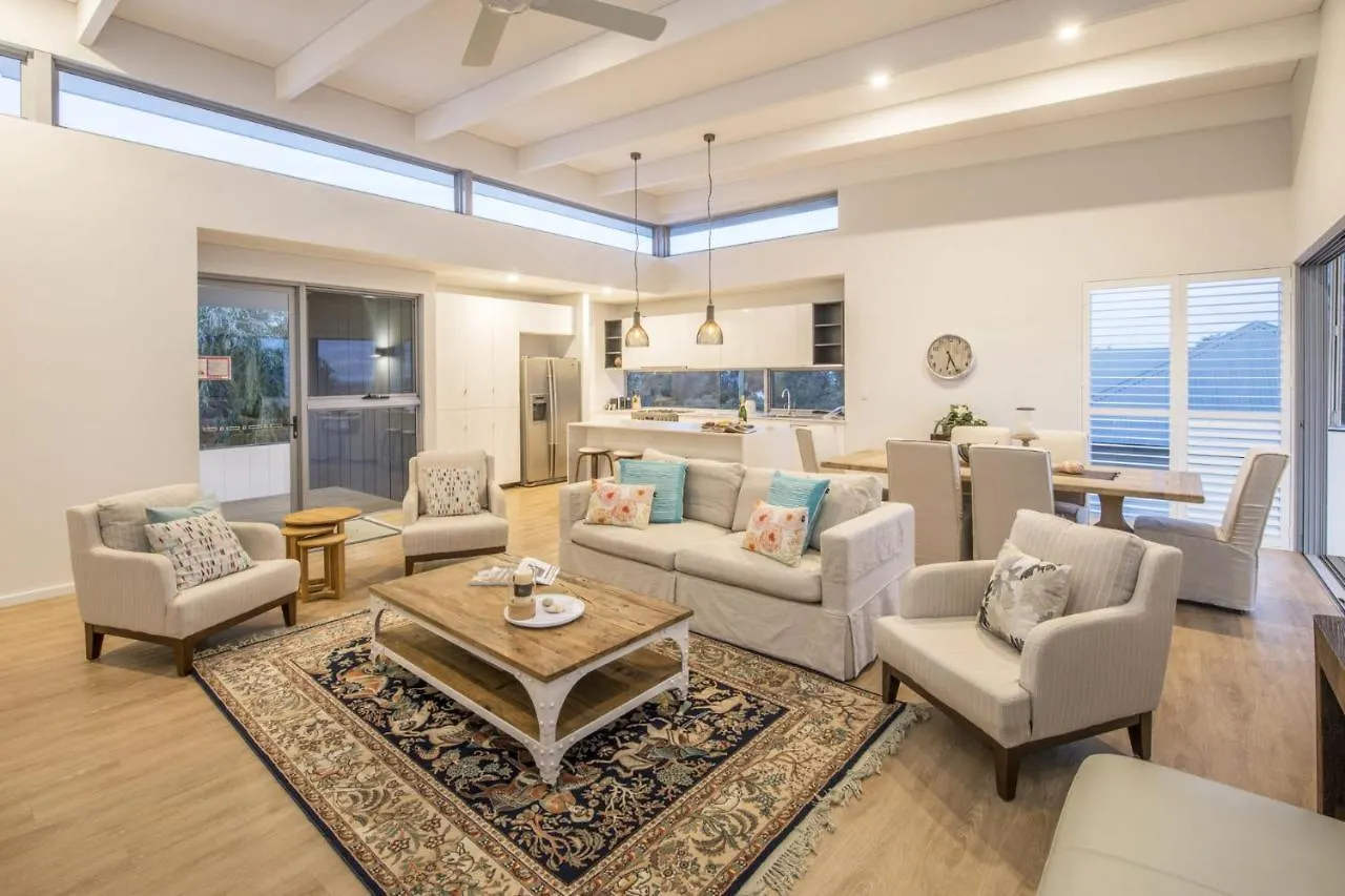 Bay View Retreat Holiday home