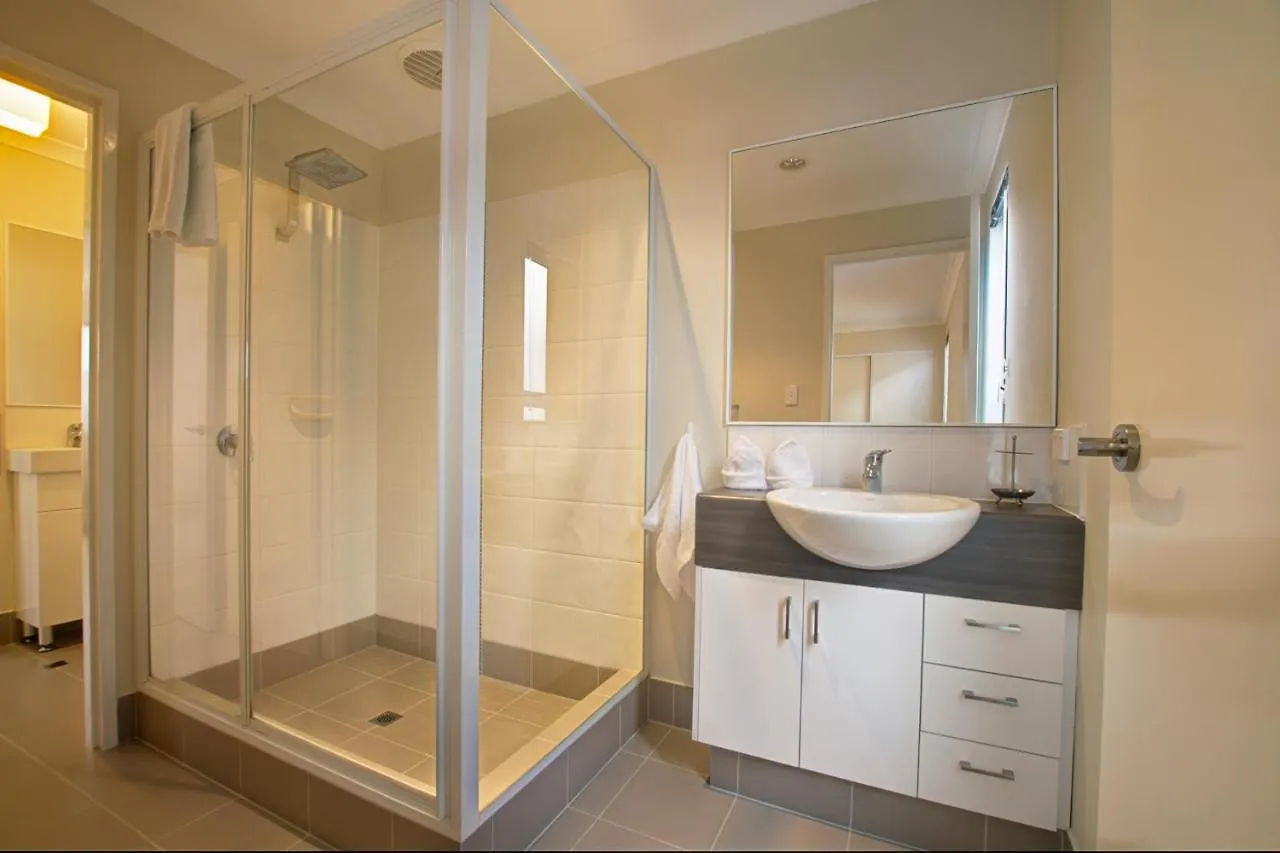 A Little Luxury In Town Holiday home Dunsborough